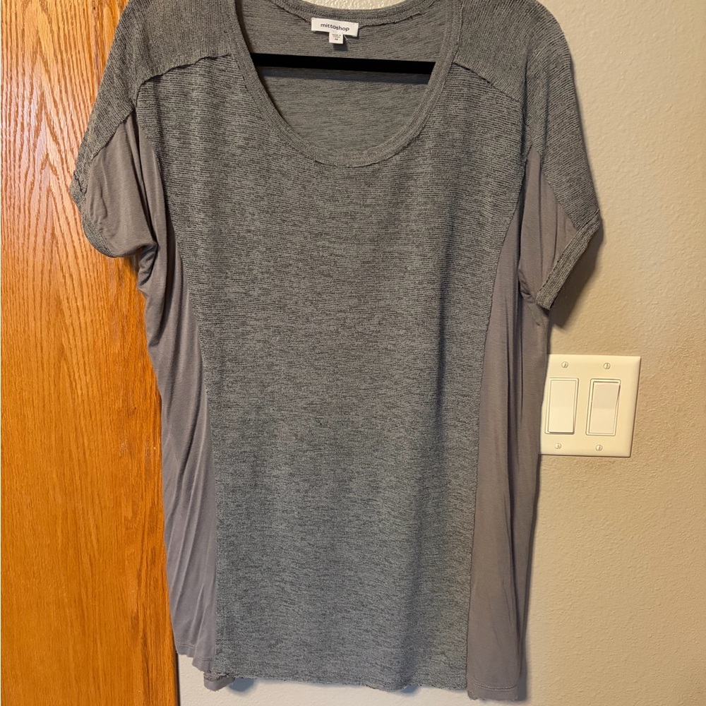mittoshop Heather Gray Short Sleeve Scoop Neck Tee